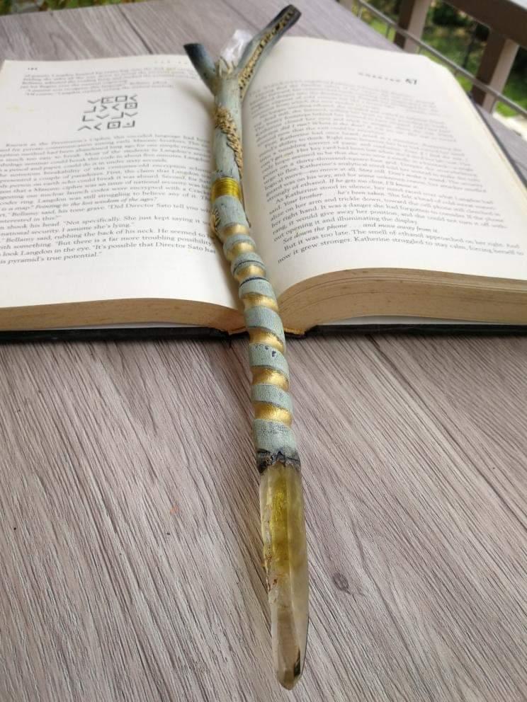 Apollo-themed wand with citrine point